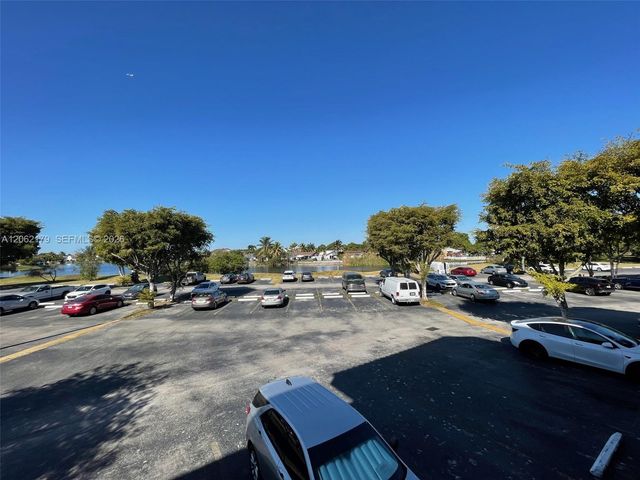 1350 SW 122nd Avenue 212, Miami, FL 33184