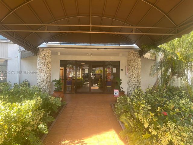 1350 SW 122nd Avenue 212, Miami, FL 33184