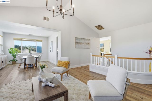 857 Bridgeway Cir, El Sobrante, CA 94803
