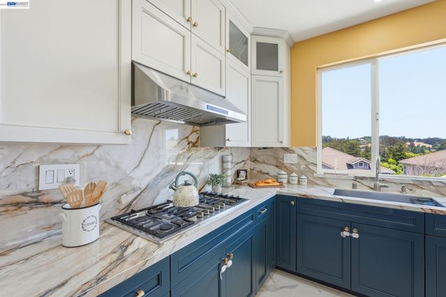 857 Bridgeway Cir, El Sobrante, CA 94803
