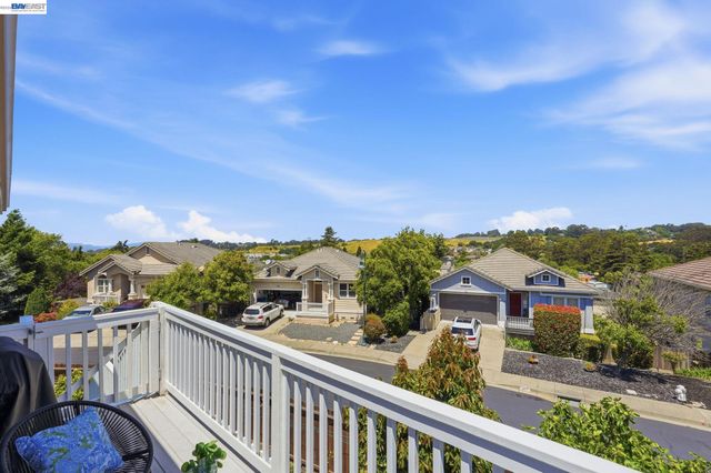 857 Bridgeway Cir, El Sobrante, CA 94803