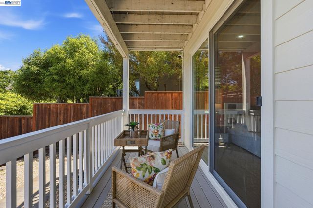 857 Bridgeway Cir, El Sobrante, CA 94803