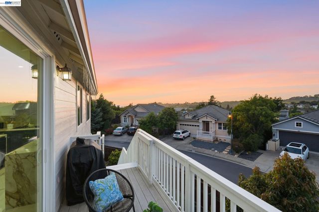 857 Bridgeway Cir, El Sobrante, CA 94803