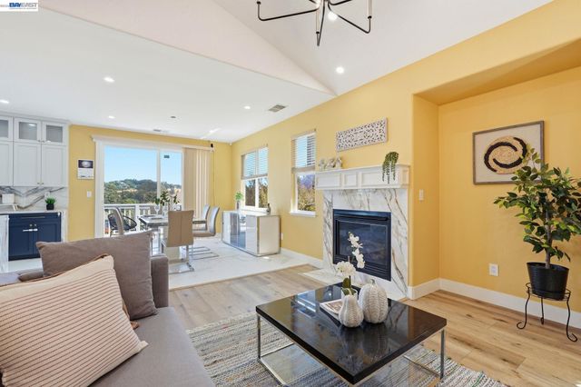 857 Bridgeway Cir, El Sobrante, CA 94803