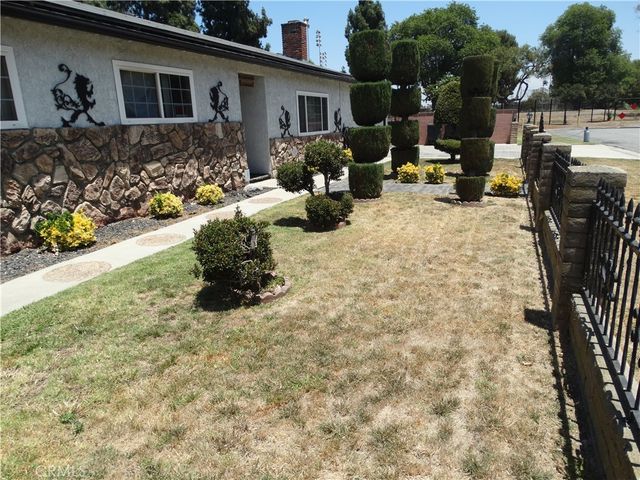 10461 Beach, Bellflower, CA 90706