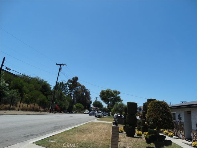 10461 Beach, Bellflower, CA 90706