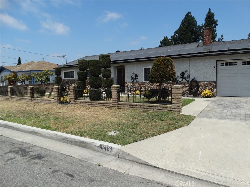 10461 Beach, Bellflower, CA 90706