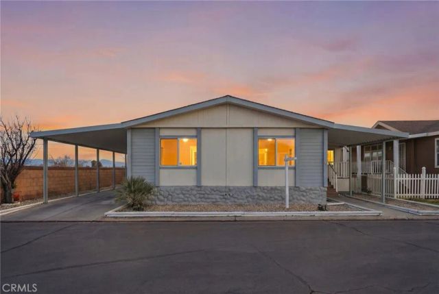 2121 E Ave I SPC 10 10, Lancaster, CA 93535