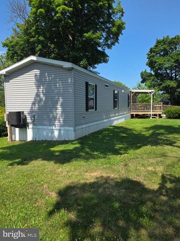 860 LATSHAW RD, Spring City, PA 19475