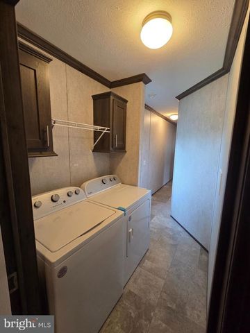 860 LATSHAW RD, Spring City, PA 19475