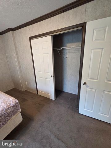 860 LATSHAW RD, Spring City, PA 19475