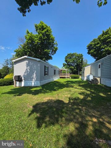 860 LATSHAW RD, Spring City, PA 19475
