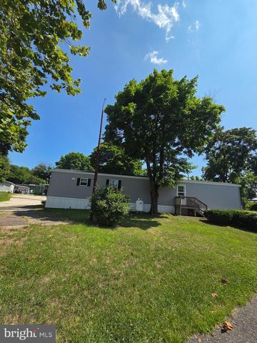 860 LATSHAW RD, Spring City, PA 19475