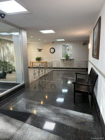 153-25 88 Street 3F, Howard Beach, NY 11414