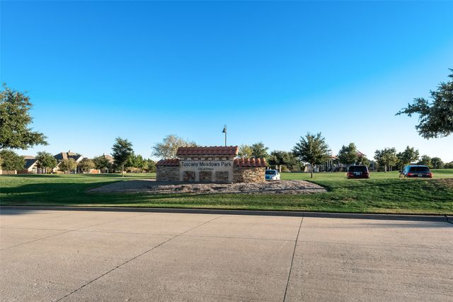 5827 Rivendell Drive, Frisco, TX 75035
