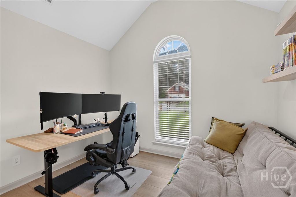 Image 16 of property listing at 59 Richmond Way, Richmond Hill, GA 31324