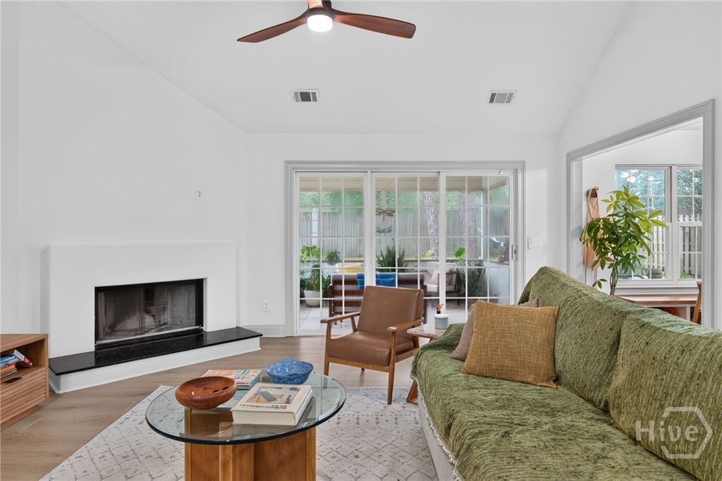 Image 22 of property listing at 59 Richmond Way, Richmond Hill, GA 31324