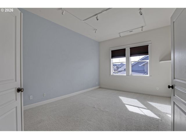 10316 Se BRISTOL Ct, Happy Valley, OR 97086