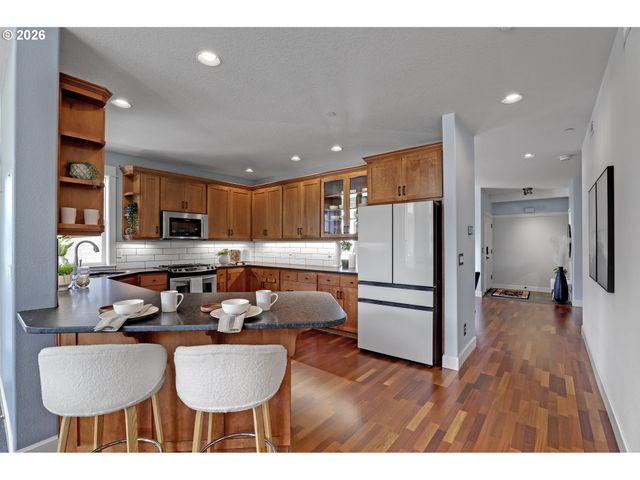 10316 Se BRISTOL Ct, Happy Valley, OR 97086