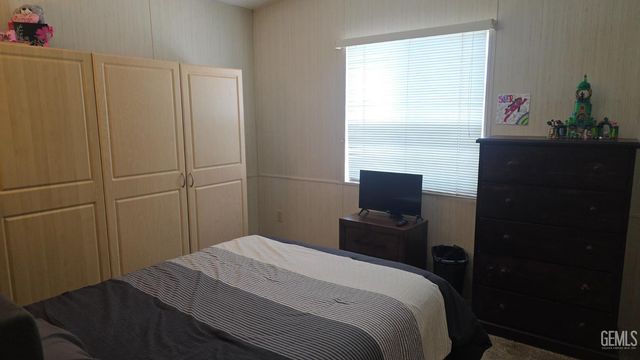 106 Serve Lane, Bakersfield, CA 93308