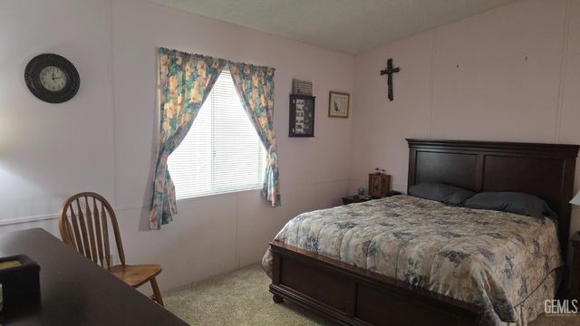 106 Serve Lane, Bakersfield, CA 93308