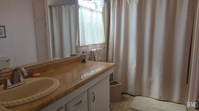 106 Serve Lane, Bakersfield, CA 93308