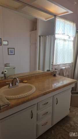 106 Serve Lane, Bakersfield, CA 93308