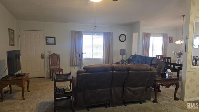 106 Serve Lane, Bakersfield, CA 93308