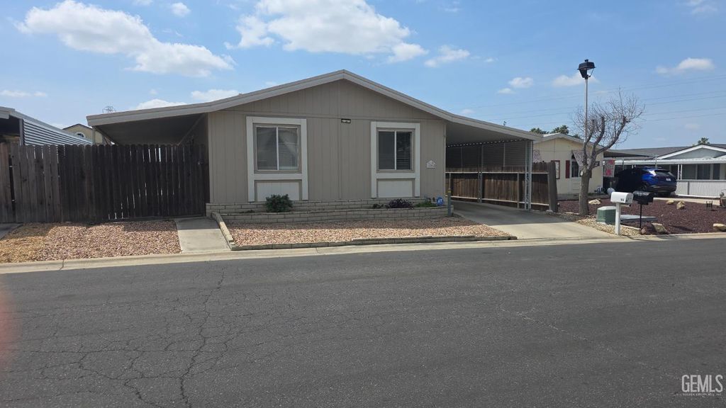 106 Serve Lane, Bakersfield, CA 93308