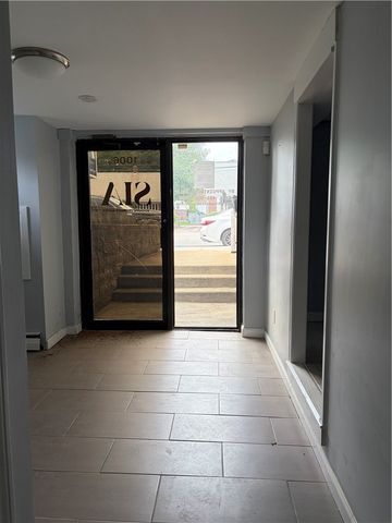 1006 Reservoir Avenue, Cranston, RI 02910