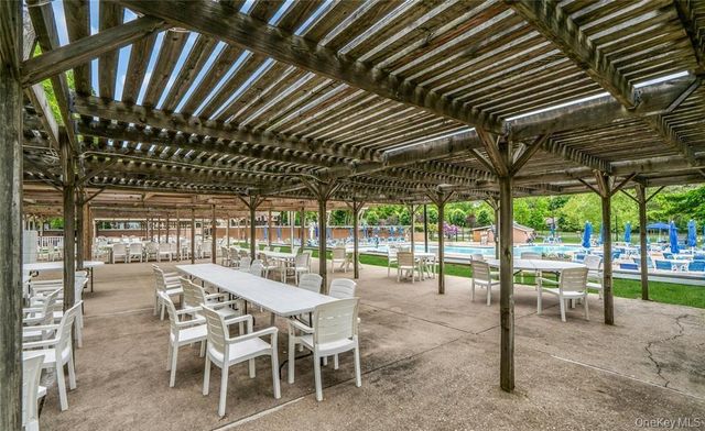 395 Woodbridge Drive C, Ridge, NY 11961