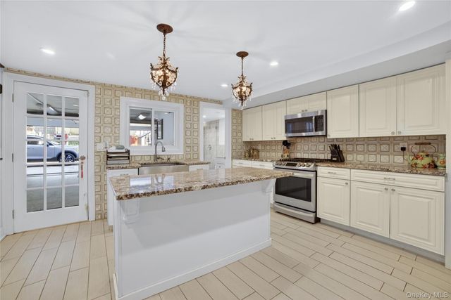 6037 69th Place, Maspeth, NY 11378