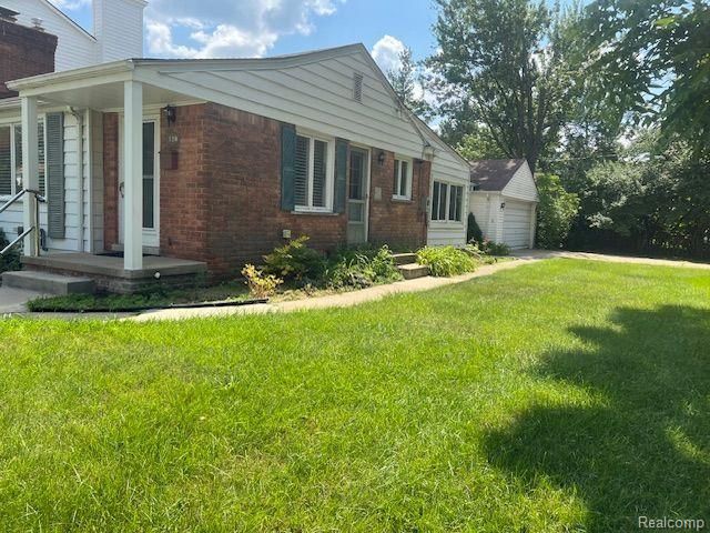 120 Westchester Way, Birmingham, MI 48009