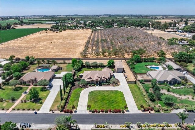 13611 Francisco Drive, Hanford, CA 93230