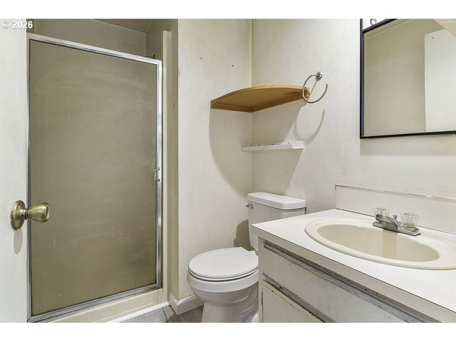 24044 Ne TREEHILL Dr, Wood Village, OR 97060