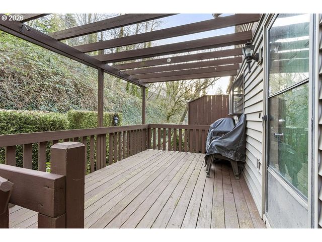 24044 Ne TREEHILL Dr, Wood Village, OR 97060