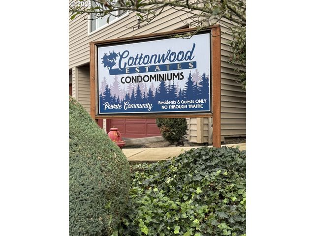 24044 Ne TREEHILL Dr, Wood Village, OR 97060