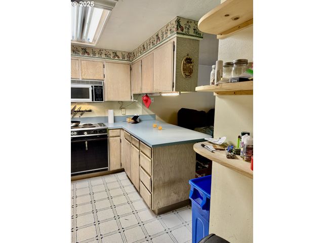 24044 Ne TREEHILL Dr, Wood Village, OR 97060