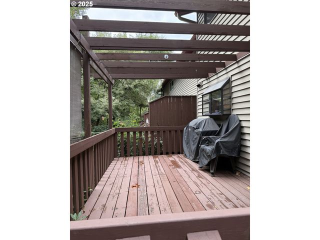 24044 Ne TREEHILL Dr, Wood Village, OR 97060