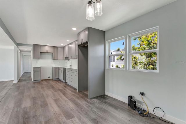 410 W 51ST AVENUE DRIVE W, Bradenton, FL 34207