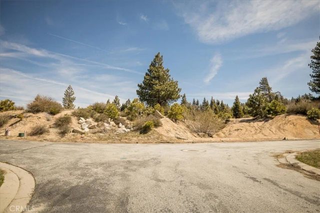 150 Mill Pond, Lake Arrowhead, CA 92352