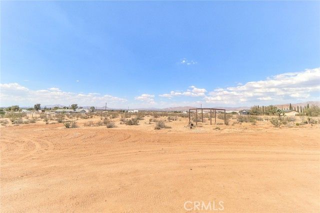 22970 Wren Street, Apple Valley, CA 92308