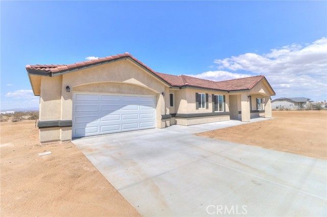 22970 Wren Street, Apple Valley, CA 92308