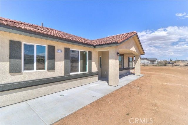 22970 Wren Street, Apple Valley, CA 92308
