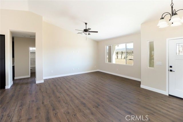 22970 Wren Street, Apple Valley, CA 92308