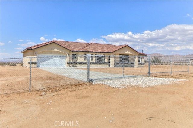 22970 Wren Street, Apple Valley, CA 92308