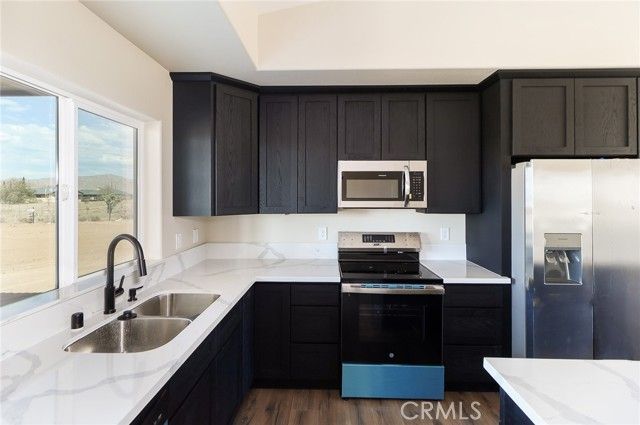 22970 Wren Street, Apple Valley, CA 92308