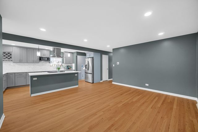 445 W 98th Street, Chicago, IL 60628