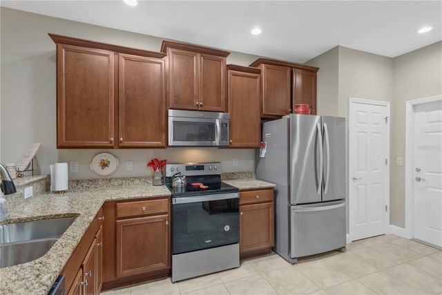 320 BLUEWATER FALLS COURT, Apollo Beach, FL 33572