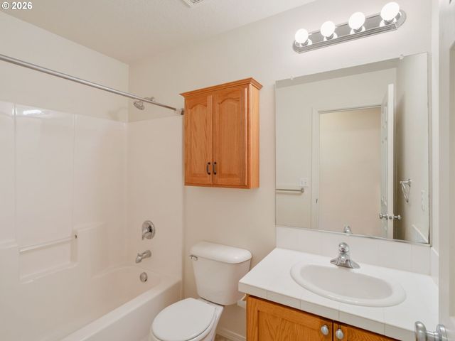 2419 Nw ROSEBURG Ter, Beaverton, OR 97006